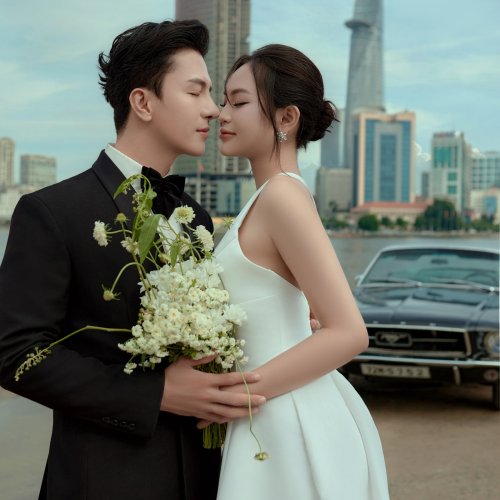 Ngoại cảnh Sài Gòn - View sông Sài Gòn với xe cổ